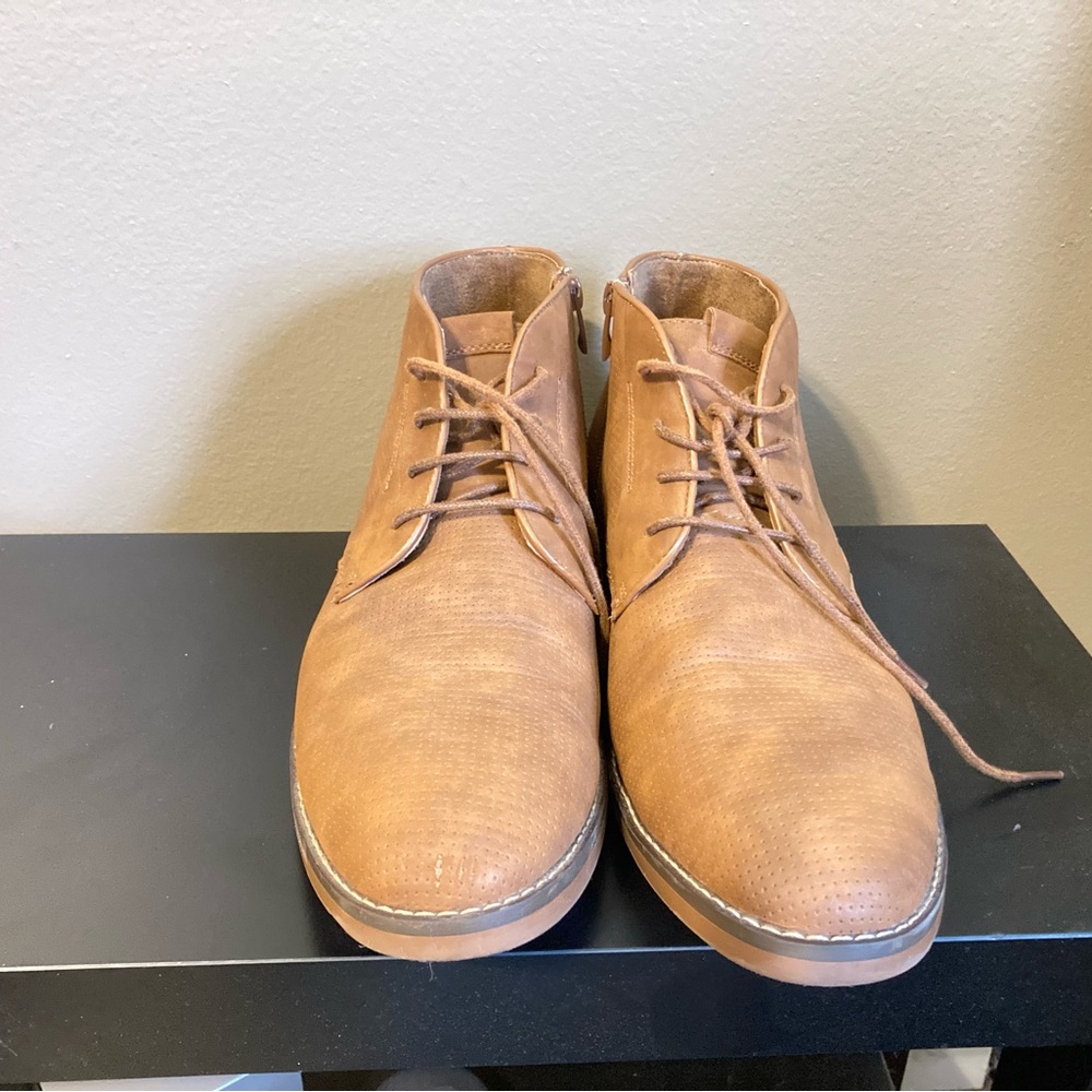 Kenneth Cole Tan Chukka Boots with Suede Finish